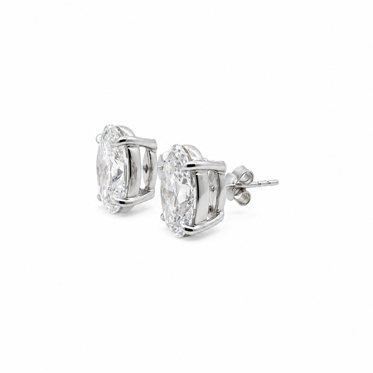 Lab-grown Diamond Stud Earrings (14k White Gold Oval)