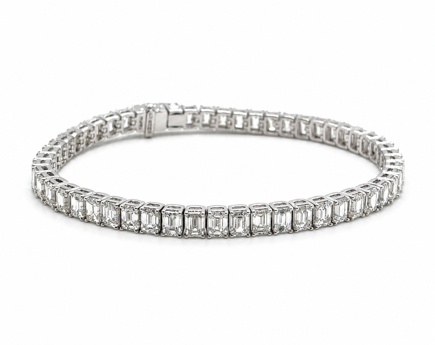 Emerald-cut Natural Diamond Tennis Bracelet (7.43ct)